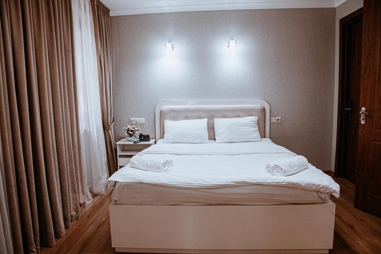 Sama Grand Hotel 트빌리시 외부 사진